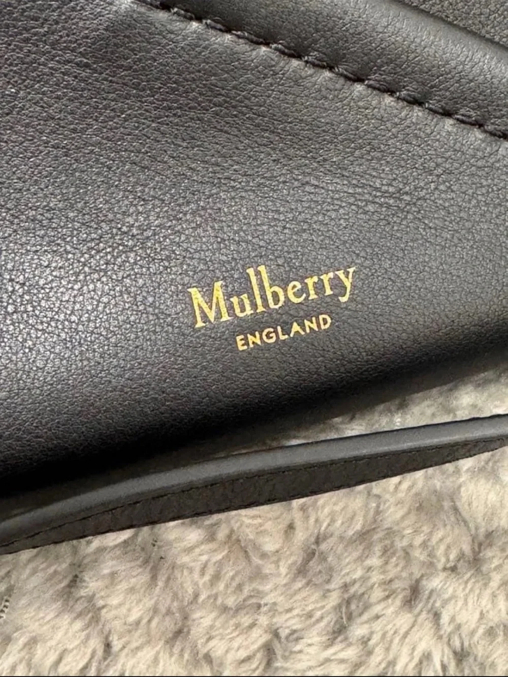 Mulberry Black Leather Shoulder Bag with Gold Chain Accent